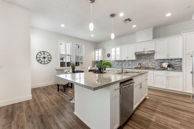 8459 Peninsula Way, Newark, CA 94560