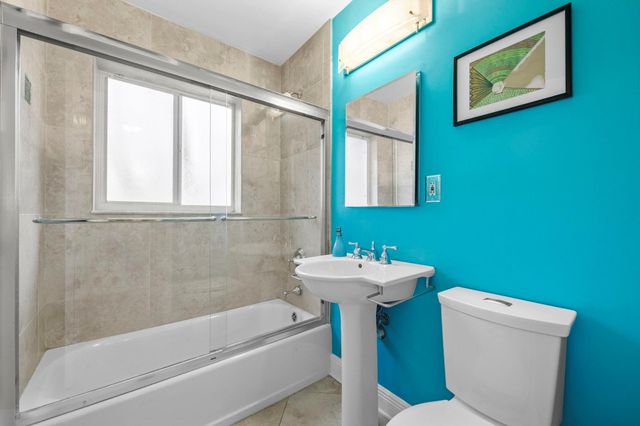 1815 N Victoria Park Road, Fort Lauderdale, FL 33305