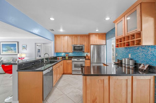 1815 N Victoria Park Road, Fort Lauderdale, FL 33305