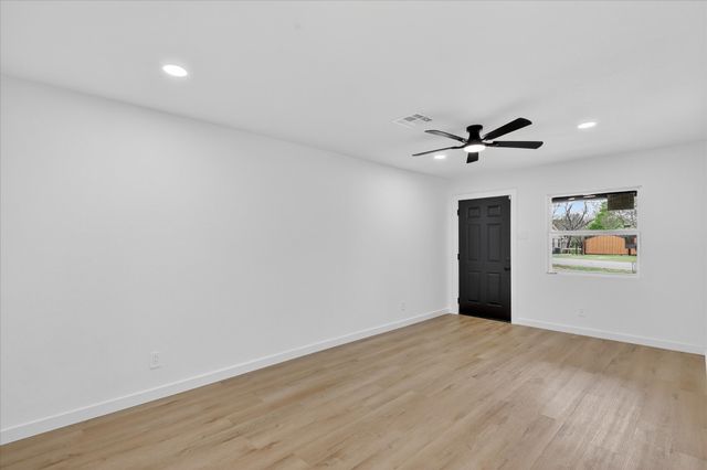 1130 Lodema Lane, Duncanville, TX 75116