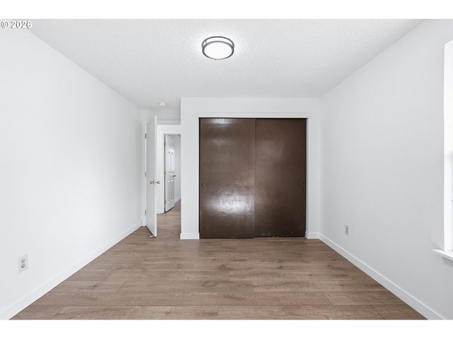 15893 Ne HOLLADAY St, Portland, OR 97230