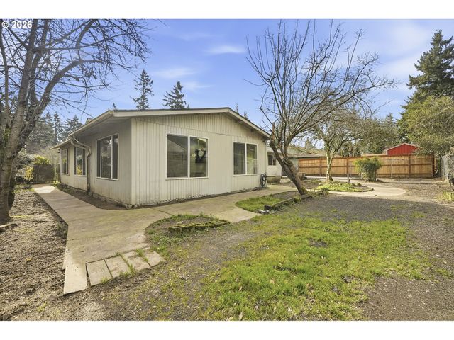 15893 Ne HOLLADAY St, Portland, OR 97230