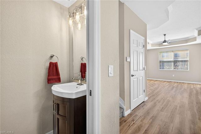 9832 Cristalino View WAY # 104, Fort Myers, FL 33908