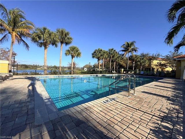 9832 Cristalino View WAY 104, Fort Myers, FL 33908