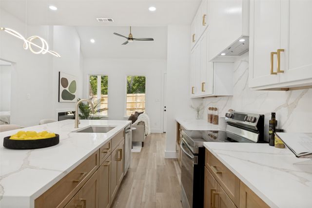 6306 Tracy Road, Dallas, TX 75241