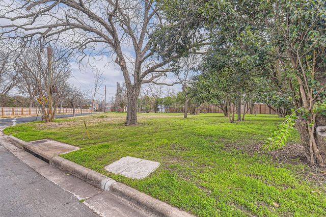 401 Oak PLZ, Austin, TX 78753