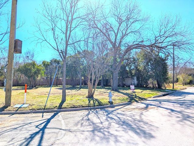 401 Oak PLZ, Austin, TX 78753