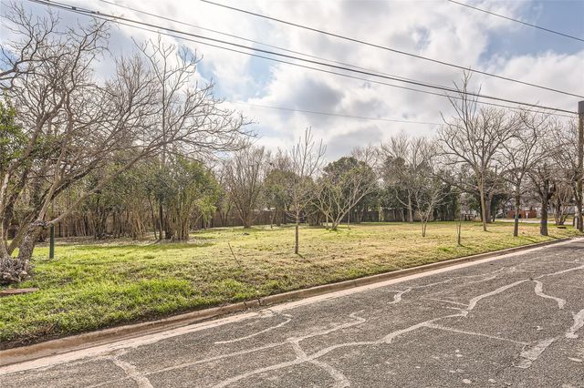 401 Oak PLZ, Austin, TX 78753