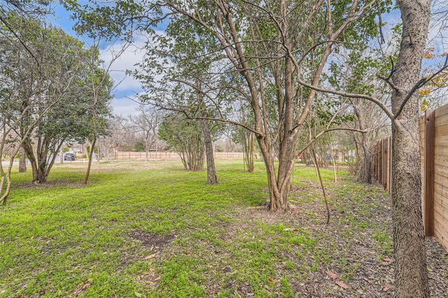 401 Oak PLZ, Austin, TX 78753