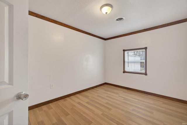 1613 D Street, Bedford, IN 47421