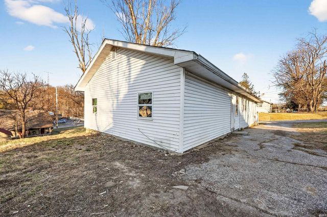 1613 D Street, Bedford, IN 47421