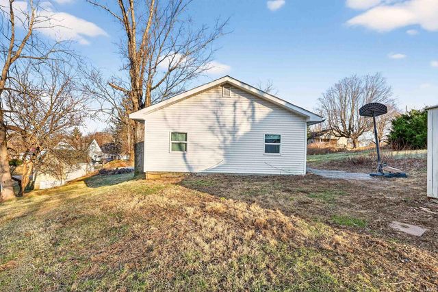 1613 D Street, Bedford, IN 47421