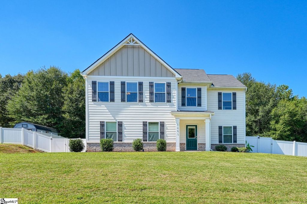 1281 Twin Bridge Road, Gaffney, SC 29341