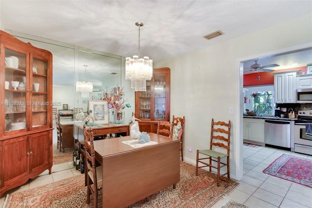 7201 NW 7th Ct, Plantation, FL 33317