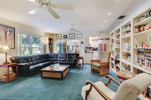 7201 NW 7th Ct, Plantation, FL 33317