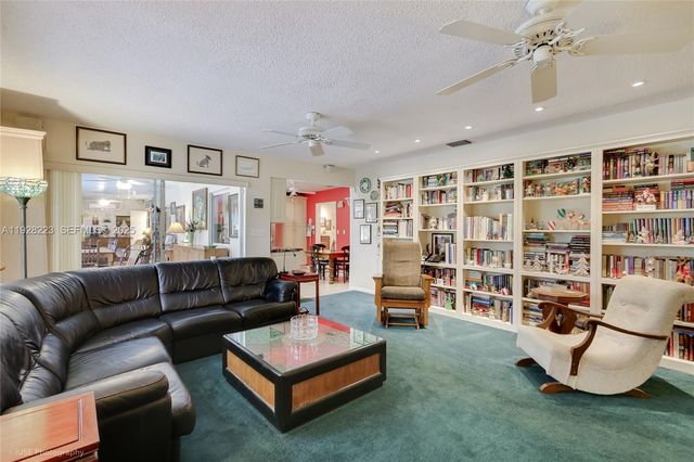 7201 NW 7th Ct, Plantation, FL 33317