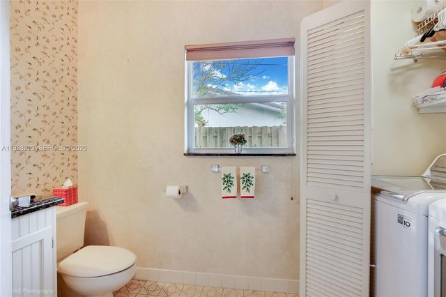 7201 NW 7th Ct, Plantation, FL 33317