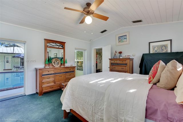 7201 NW 7th Ct, Plantation, FL 33317