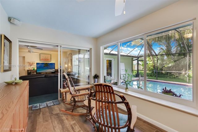 7201 NW 7th Ct, Plantation, FL 33317