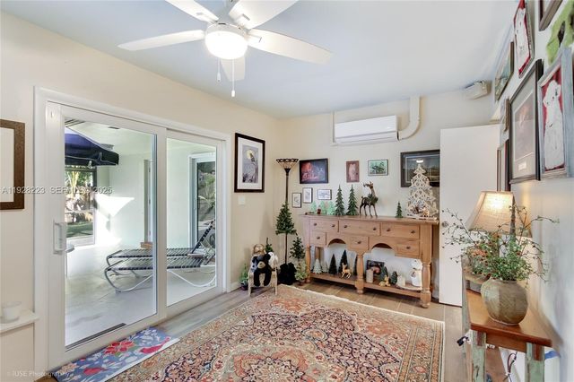 7201 NW 7th Ct, Plantation, FL 33317