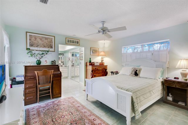 7201 NW 7th Ct, Plantation, FL 33317