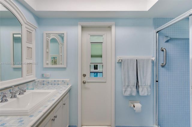 7201 NW 7th Ct, Plantation, FL 33317