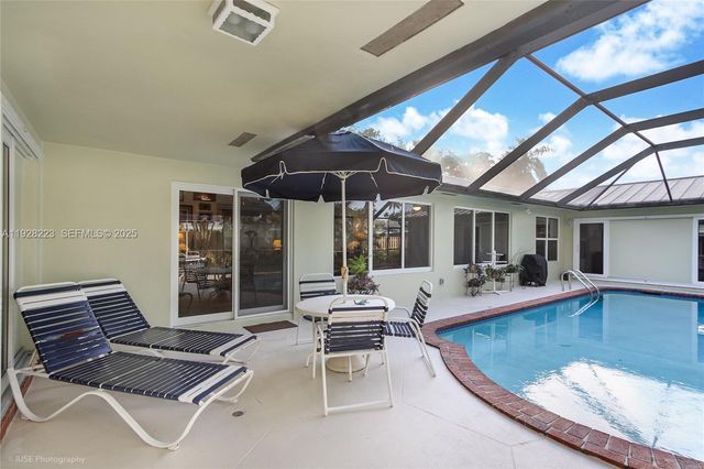 7201 NW 7th Ct, Plantation, FL 33317