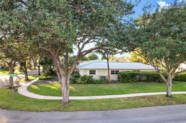 7201 NW 7th Ct, Plantation, FL 33317