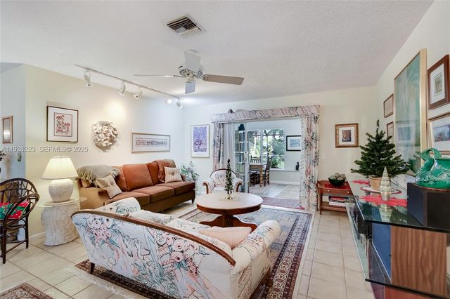 7201 NW 7th Ct, Plantation, FL 33317