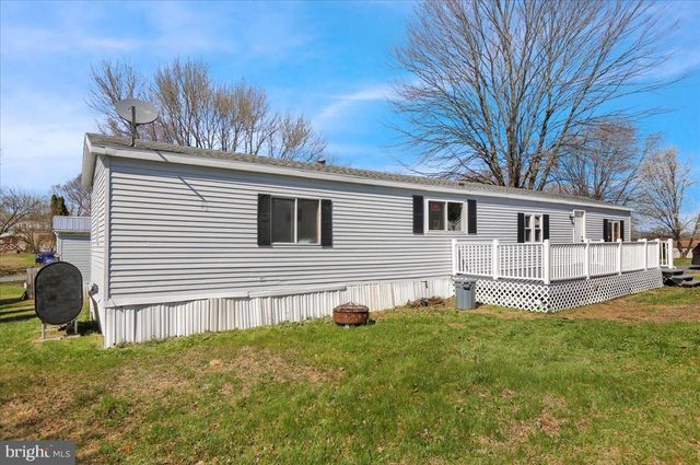 206 MEMORY LN, Hamburg, PA 19526