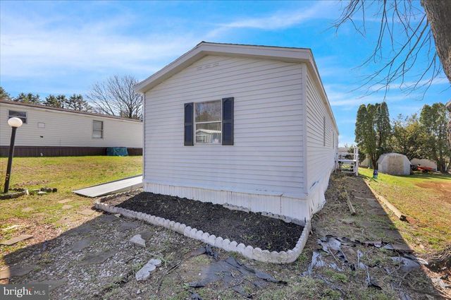 206 MEMORY LN, Hamburg, PA 19526