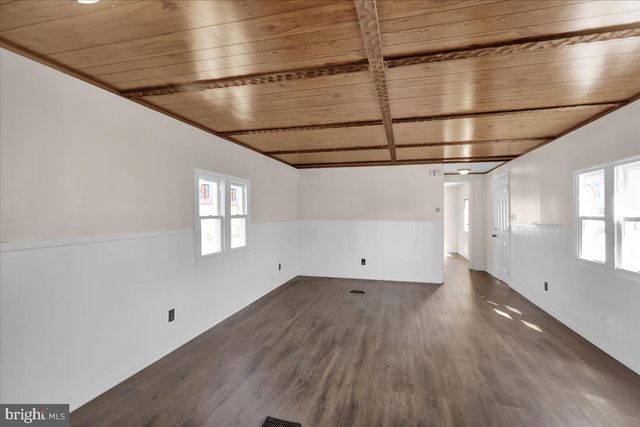 206 MEMORY LN, Hamburg, PA 19526