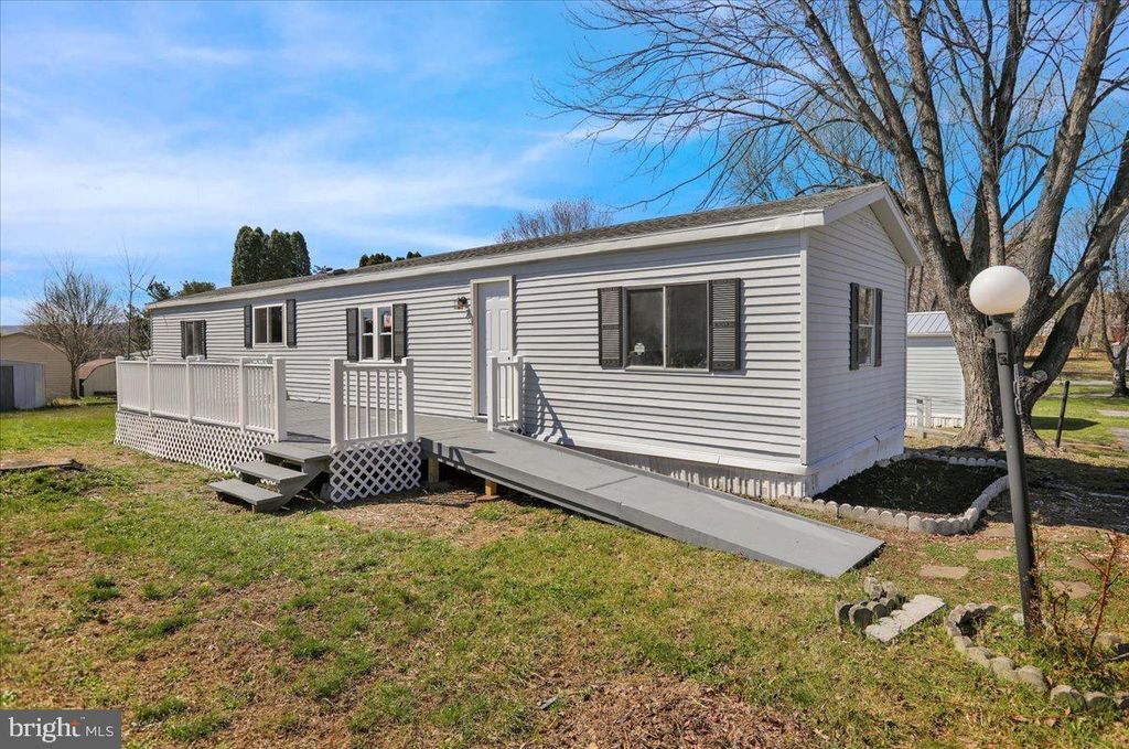 206 MEMORY LN, Hamburg, PA 19526