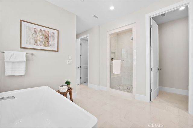 135 Sunnyslope, Irvine, CA 92618