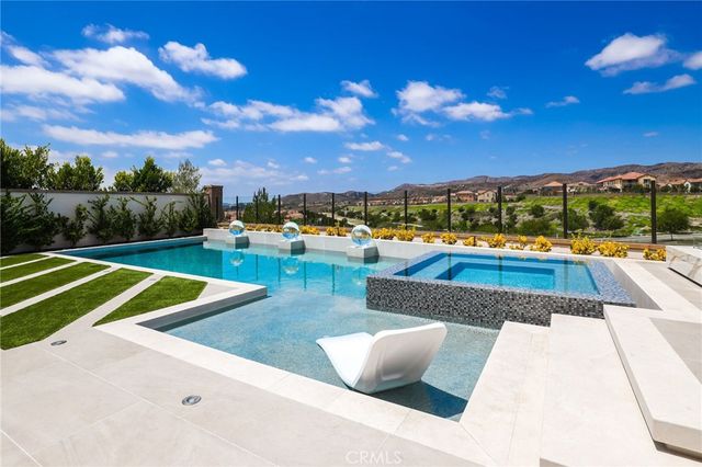 135 Sunnyslope, Irvine, CA 92618