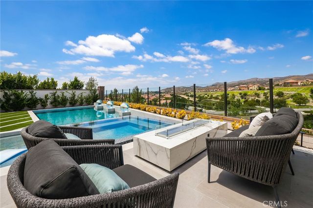 135 Sunnyslope, Irvine, CA 92618