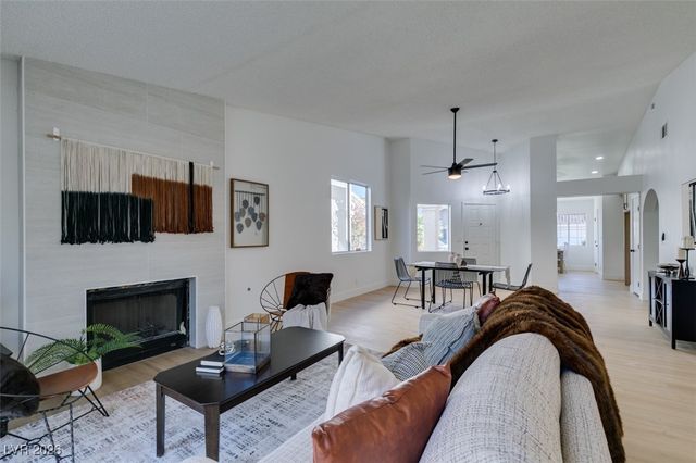 2747 Quaker Ridge Road, Las Vegas, NV 89142