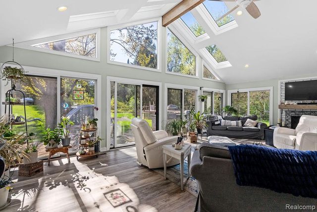 9855 ORTONVILLE Road, Independence Charter Township, MI 48348