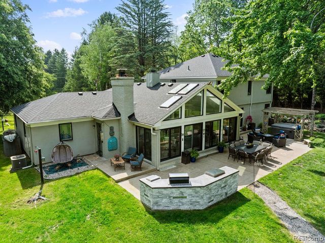 9855 ORTONVILLE Road, Independence Charter Township, MI 48348