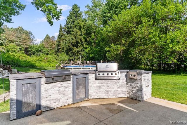 9855 ORTONVILLE Road, Independence Charter Township, MI 48348