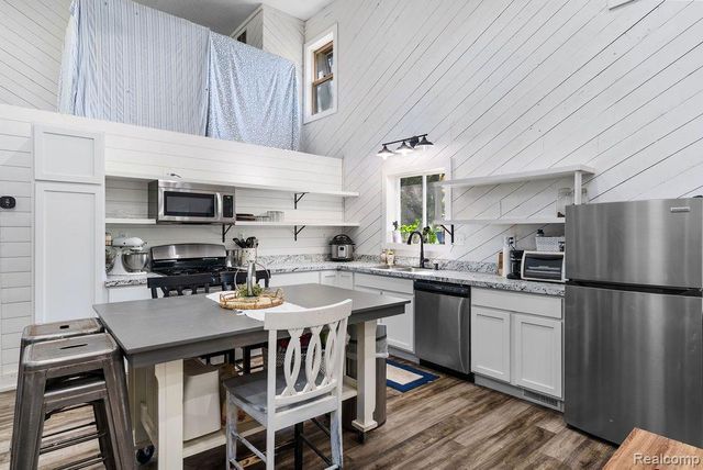 9855 ORTONVILLE Road, Independence Charter Township, MI 48348