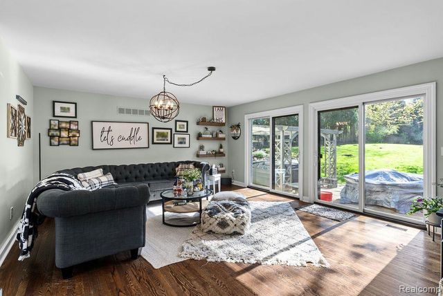 9855 ORTONVILLE Road, Independence Charter Township, MI 48348