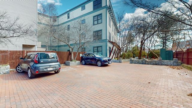 432 Norfolk St 4A, Somerville, MA 02143