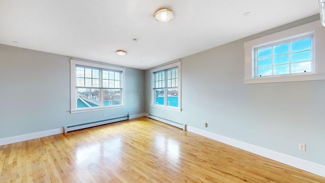 432 Norfolk St 4A, Somerville, MA 02143