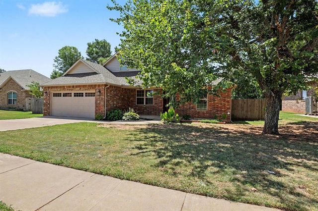 1022 Fox Run Lane, Blanchard, OK 73010