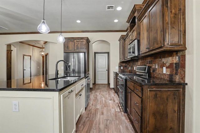 1022 Fox Run Lane, Blanchard, OK 73010