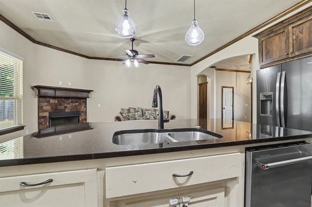 1022 Fox Run Lane, Blanchard, OK 73010