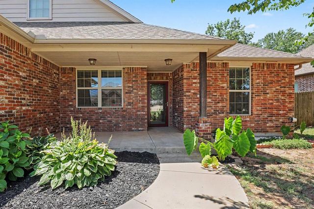 1022 Fox Run Lane, Blanchard, OK 73010