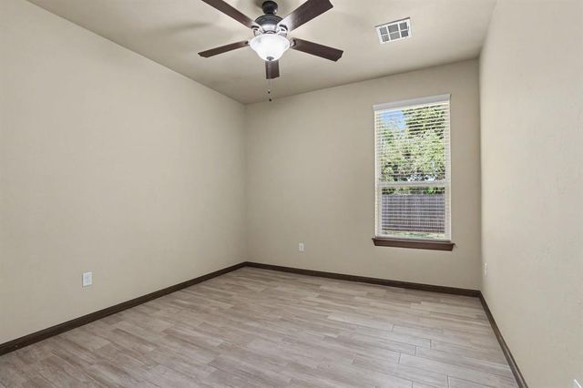 1022 Fox Run Lane, Blanchard, OK 73010