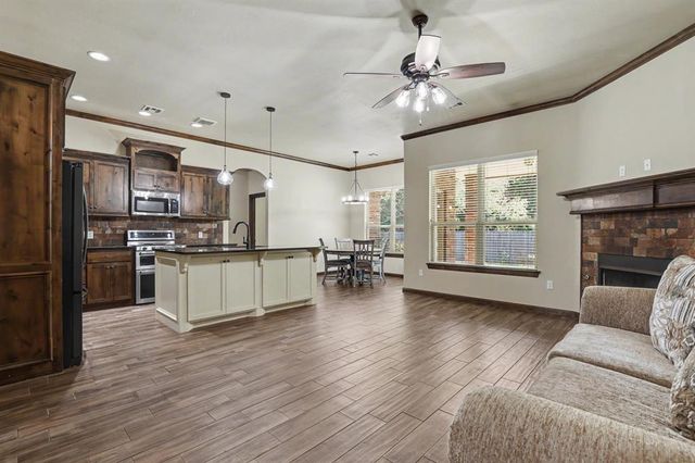 1022 Fox Run Lane, Blanchard, OK 73010